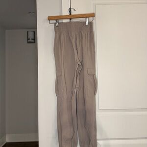 YPB Abercrombie Taupe Cargo Joggers High Rise Athletic Pants
